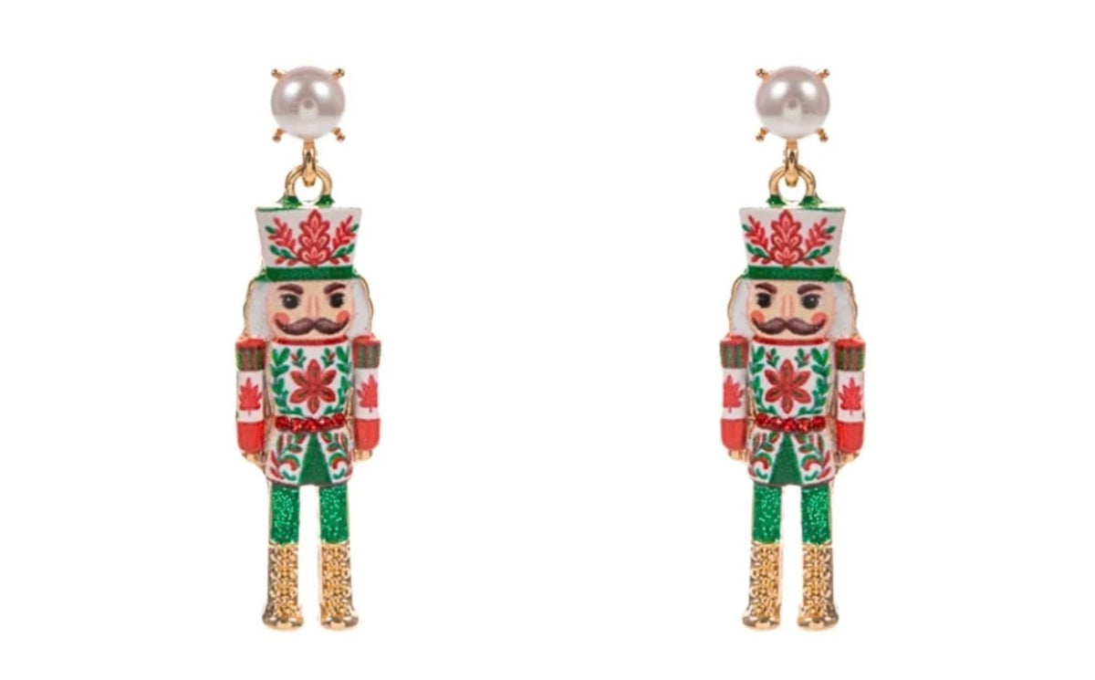 CHRISTMAS NUTCRACKER
& PEARL EARRINGS