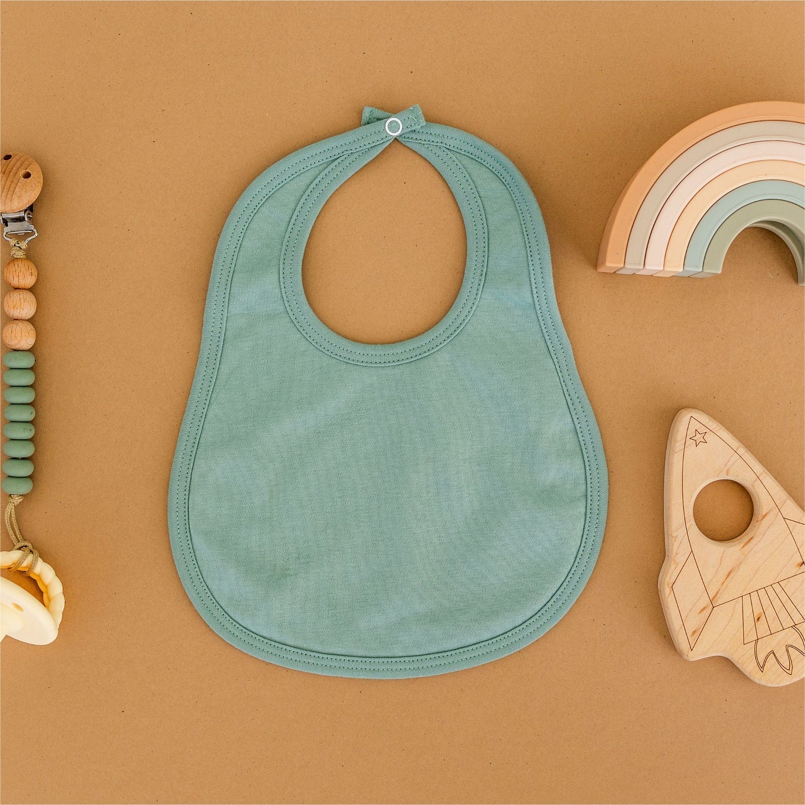 Luna & Arlo Basics Bib - Moss