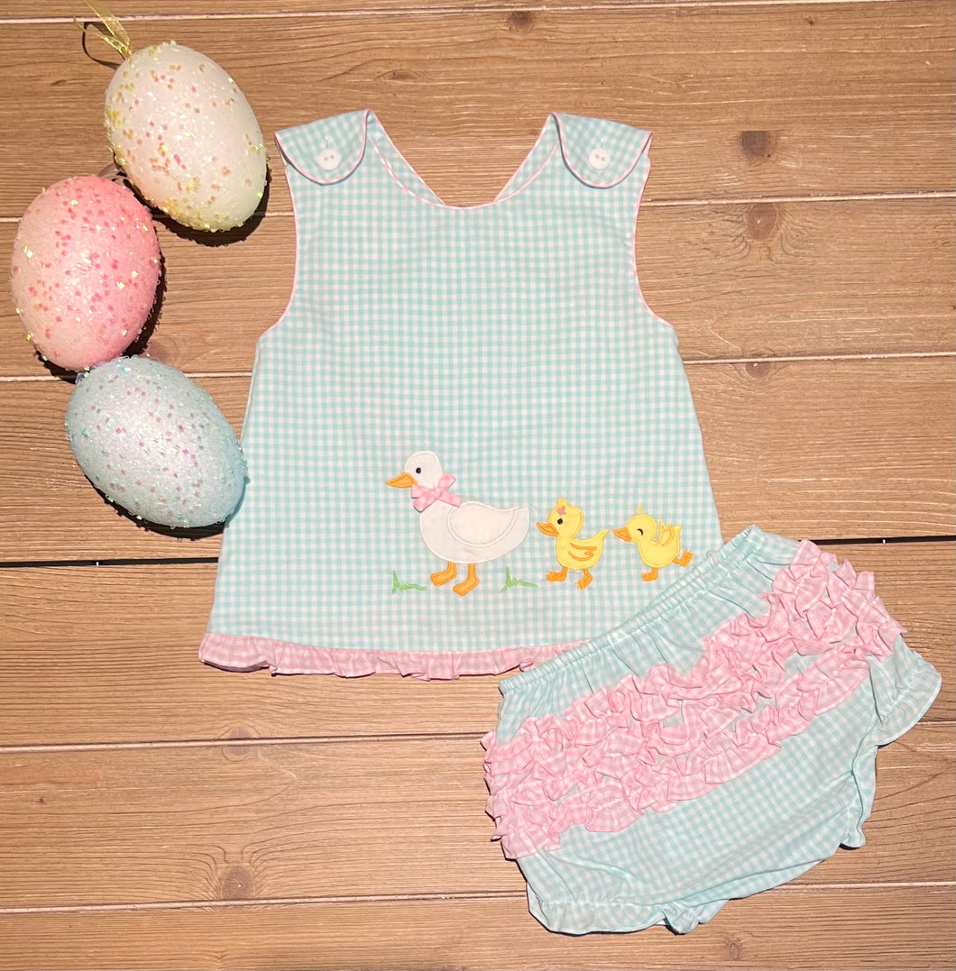 Petit Ami Embroidered Duck Short Set