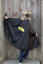 Load image into Gallery viewer, GREAT PRETENDERS SPIDER BAT REVERSIBLE CAPE AND MASK
